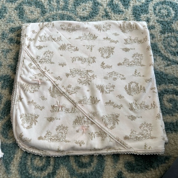 Camilla baby girl 3pc set. Top, bottom and matching blanket.NWOT!!! - Picture 4 of 4